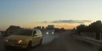 Maramureșean rămas fără permis după o depășire riscantă, filmată de o cameră de bord