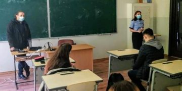 Proiectul „Relații sănătoase versus relații toxice” la Liceul Teoretic „Emil Racoviță” din Baia Marea ajuns la final