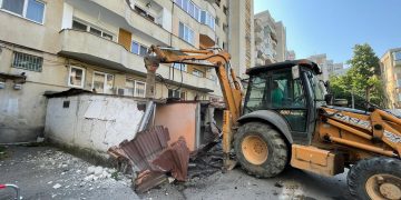 Primăria a început demolarea garajelor din Baia Mare – foto