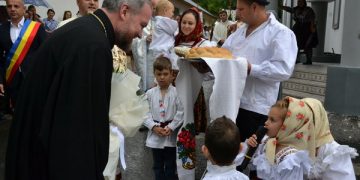 Vizite pastorale în parohiile greco-catolice „Sfinții apostoli Petru și Pavel” din Bârsana și Satu Mare