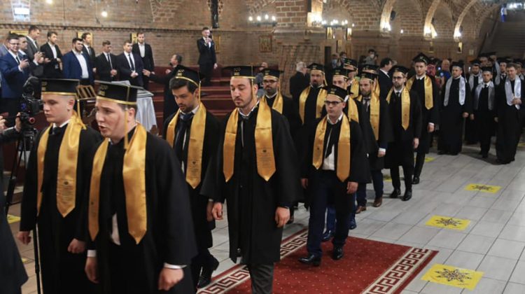 Festivitatea de absolvire a studenţilor şi masteranzilor de la Teologie Ortodoxă