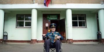 La 102 ani, un veteran al celui de-Al Doilea Război Mondial învinge Covid după o săptămână la ATI