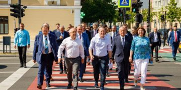 Team Cîțu călărește țara