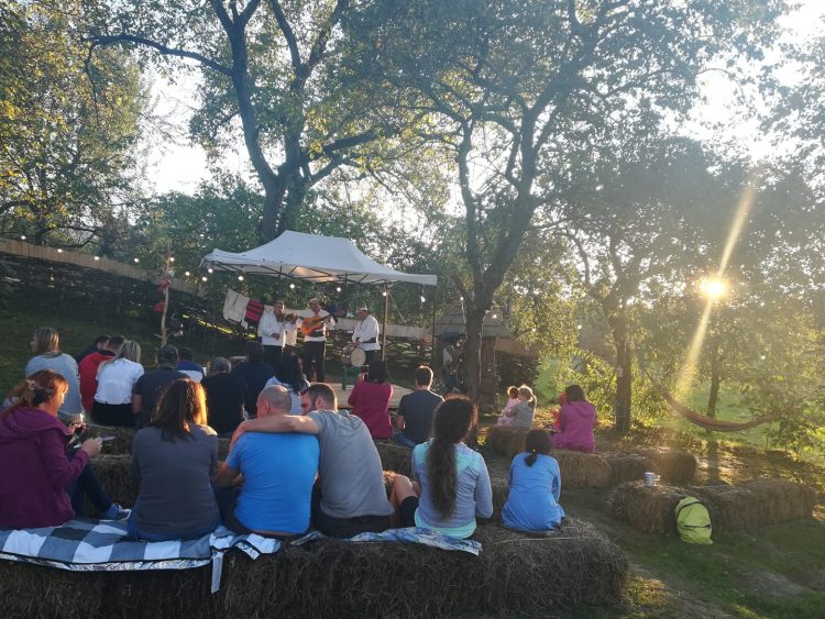 Concert caritabile în Breb: „Cântec cu miros de țară”