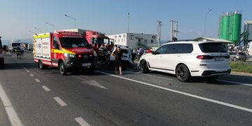 Accident înfiorător. Patru oameni morți, după ce un SUV s-a izbit violent de un TIR