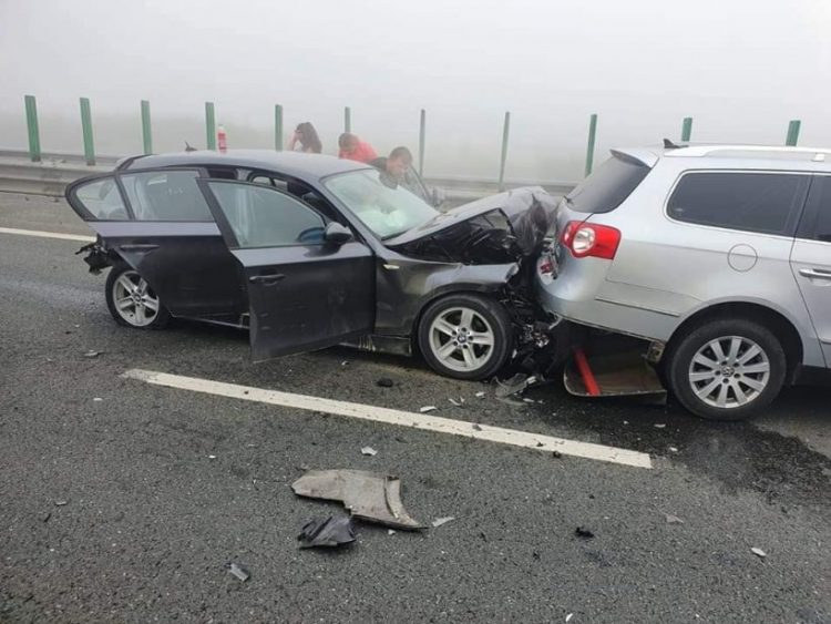 CARAMBOL pe Autostrada Soarelui. 20 mașini implicate, planul roșu activat