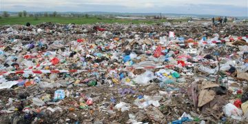 Fărcăşenii au ajuns la capătul răbdării! Nu vor groapă de gunoi în comuna lor