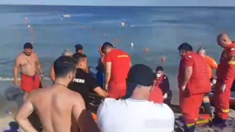 Salvamar jefuit în timp ce acorda primul ajutor unui tânăr. Hoțul a fost prins de un jandarm aflat în concediu