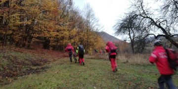Salvamontiştii montani caută un cioban dispărut în Valea Runcului. A fost solicitat elicopterul de la Jibou