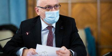 Cum vor fi sancționați profesorii care au corectat greșit lucrările la examenele naționale. Ce spune ministrul Educației