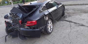 Inconștiență la nivel de artă: Accident spectaculos în Baia Mare