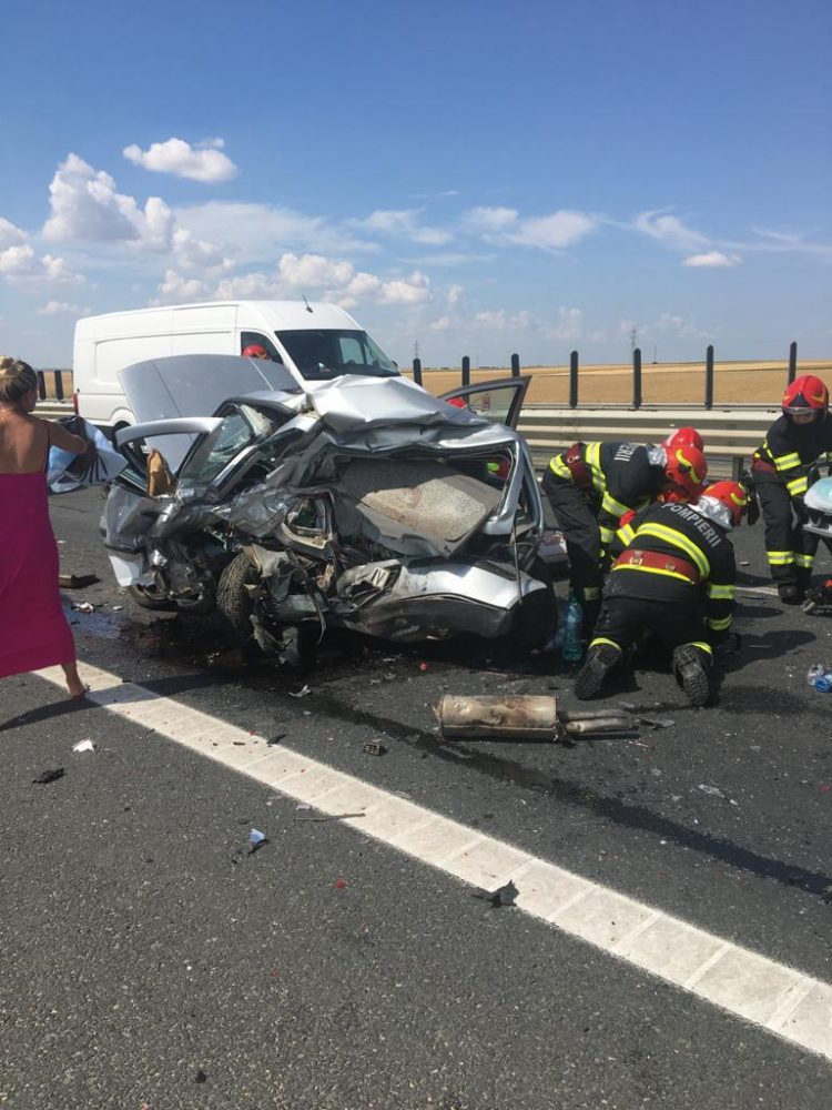 Accident grav provocat de un BMW pe autostradă