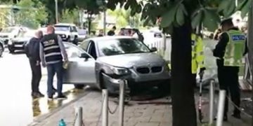 ȘOFERUL BMW-ULUI CARE A UCIS O TÂNĂRĂ ȘI L-A RĂNIT GRAV PE IUBITUL ACESTEIA ÎNTR-O STAȚIE DE AUTOBUZ DIN BAIA MARE RĂMÂNE ÎN AREST PREVENTIV