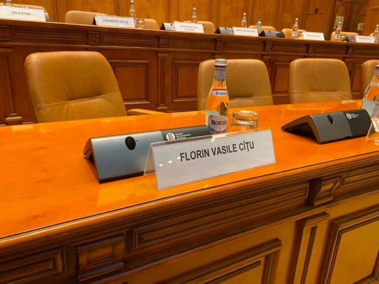 Ăștia nu se lasă până nu ne văd pe toți în curul gol!