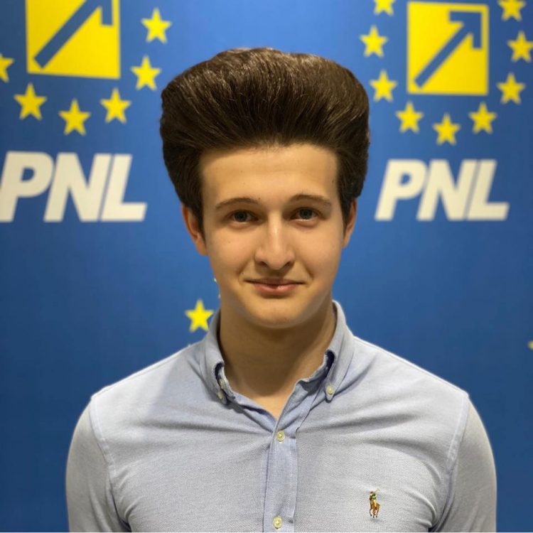 Tânăr din Maramureș, ales președinte al Clubului Elevilor Liberali din România