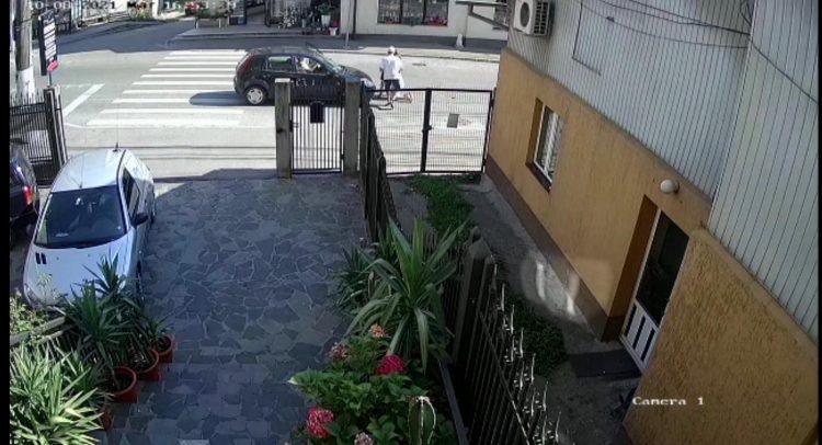 VIDEO ȘOCANT: Spulberați pe trecerea de pietoni, la Borșa