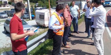 O societate băimăreană se ocupă de montarea barierelor la trecerile la nivel cu calea ferată de pe DN 17 în județul Bistrița-Năsăud