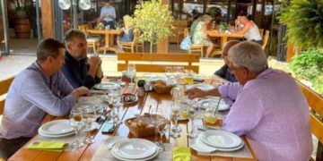 Hopa! Ciolacu nu l-a poftit la masă pe Dâncu…