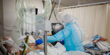 Numărul cazurilor noi de COVID-19 rămâne ridicat. La ATI sunt 238 de pacienți în stare gravă