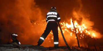 Repedea: Un incendiu puternic a distrus agoniseala de o viață a unei familii