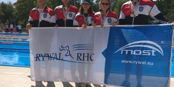 18 medalii, din care trei din aur, pentru înotătorii Asociației Sportive Gold Stars Baia Mare la Campionatele Naționale de înot masters ale Ungariei