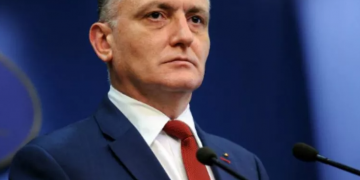 „Toţi elevii şi studenţii se vor întoarce fizic la şcoală pe 13 septembrie”, spune ministrul Educaţiei