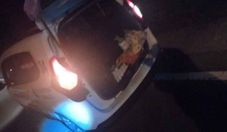 Șoferul unei ambulanțe private din Borșa, prins cu țigări de contrabandă în timp ce transporta pacienţi dializaţi
