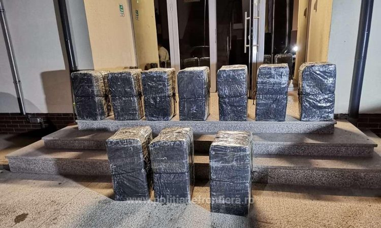 Focuri de armă, un ucrainean reținut şi aproximativ 20.000 pachete de ţigări de contrabandă confiscate la granița de nord