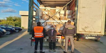 Şase cetăţeni din Nepal, Eritreea și Turcia, opriți din drumul ilegal către spațiul Schengen. erau ascunşi într-un automarfar care transporta…. frigidere