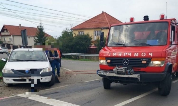 Accident rutier grav soldat cu 4 victime, dintre care una a rămas încarcerată