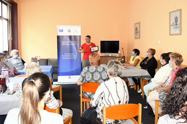 Eveniment informativ la Centrul de zi pentru vârstnici Baia Mare al Caritas. Seniorii băimăreni, informați despre tratarea arsurilor casnice 