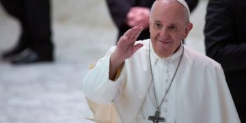 Papa Francisc exclude posibilitatea căsătoriilor homosexuale în biserică