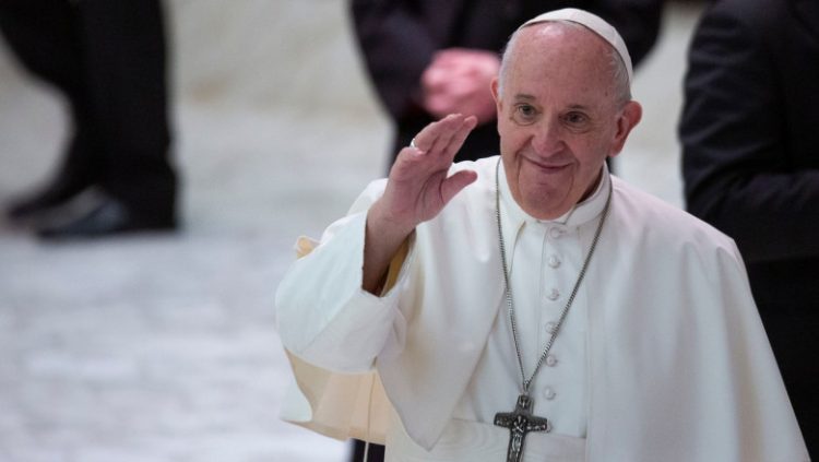 Papa Francisc exclude posibilitatea căsătoriilor homosexuale în biserică