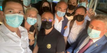 Nerușinații! Nu-i interesează decât să numere voturile, iar populația deja renumără morții…