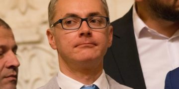 A înnebunit Mâțu! Câțu l-a revocat pe ministrul Stelian Ion! USR PLUS vrea să iasă de la guvernare!