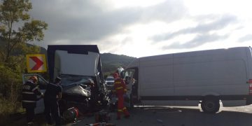 Grav accident rutier la Glod, victimă preluată de elicopter. Trafic blocat pe DN1C Baia Mare – Dej