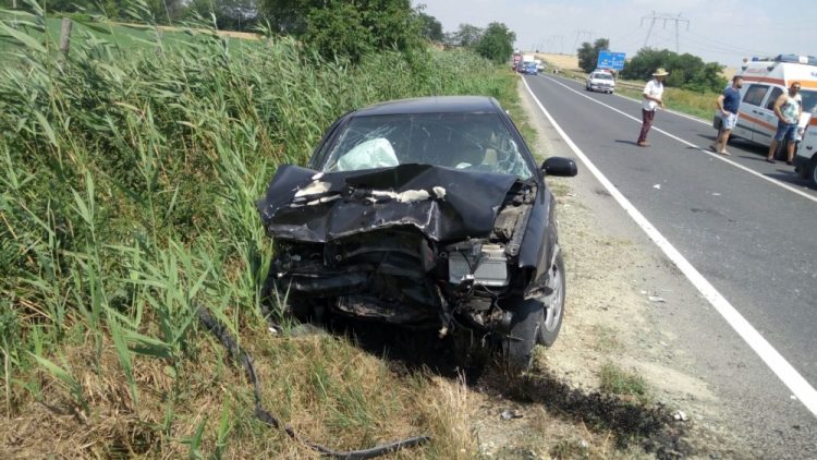 ACCIDENT: O persoană încarcerată, a intervenit elicopterul SMURD