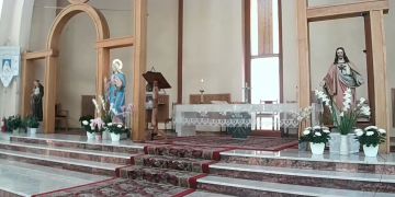 Liturghii oficiate la Biserica greco-catolică „Sfânta Cruce” din Baia Mare, transmise la MariaTv