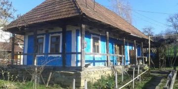 Casă tradițională specifică Ţării Chioarului, strămutată la Muzeul Satului din Baia Mare