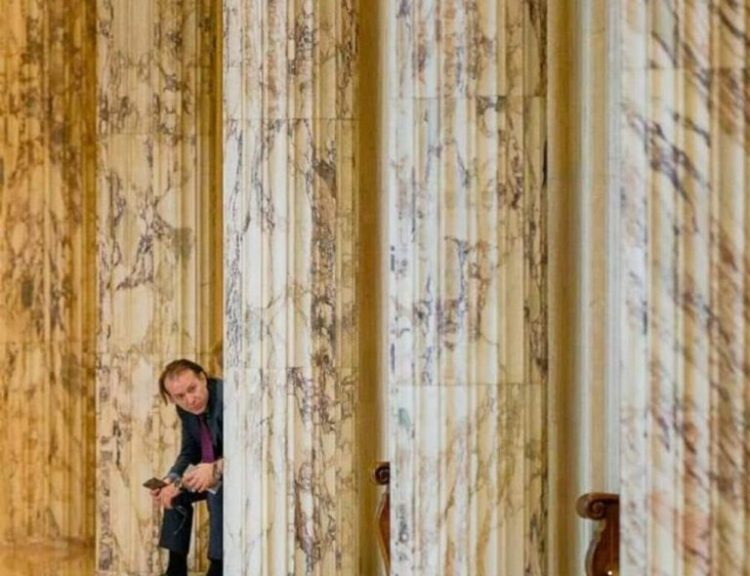 De ce să-l dăm noi jos pe Câțu? E cel mai bun agent electoral al PSD!