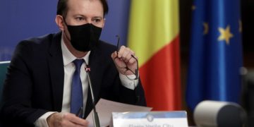 Asta-i chestiunea zilei! Cîțu vrea amenzi pentru cei care l-au criticat fără mască!