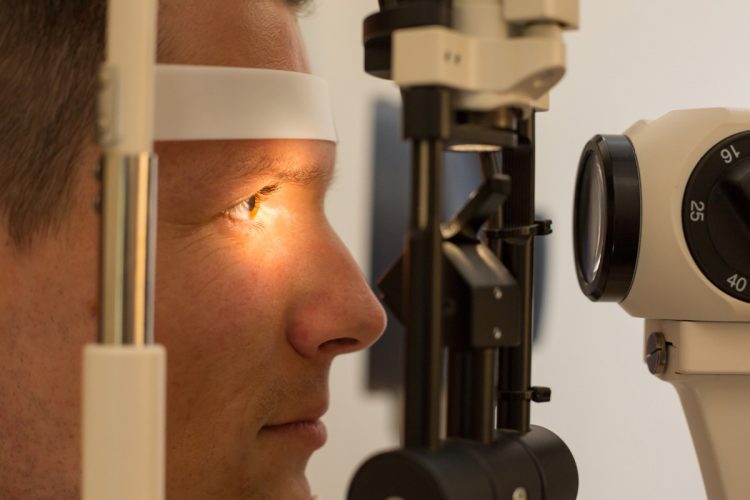 Consultații oftalmologice gratuite la Șomcuta Mare