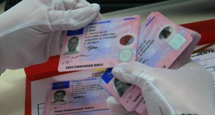 Tânăr de 21 de ani din Petrova, prins cu un permis de conducere fals