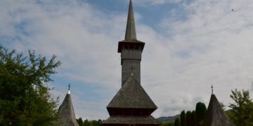 PS Vasile la sfințirea bisericii din Ieud-Plopșor: „Atunci când se sfințește un altar, noi reînnoim legământul nostru cu Dumnezeu”