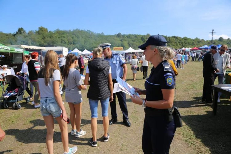 Campania Vacanţa s-a terminat, la Târgul Cepelor de la Asuaj