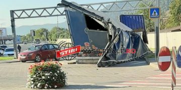 SIGHETU MARMAŢIEI: UN ŞOFER ŞI-A FĂCUT PRAF VAGONUL TIR-ULUI