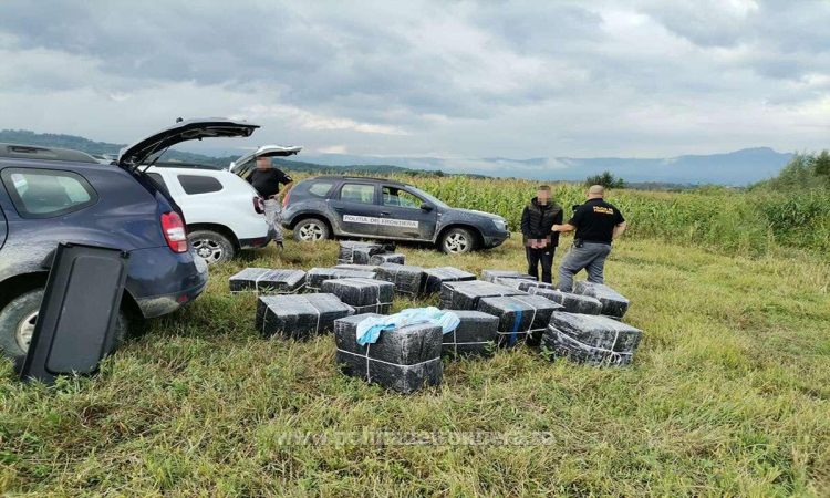 Acţiuni “în forţă” ale poliţiştilor de frontieră la Sarasău, Câmpulung la Tisa, Bistra. Aproximativ 37.000 de pachete cu țigări de contrabandă confiscate, în 24 de ore