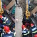 IMAGINI de la intervenţia de salvare a unui bărbat blocat într-o canalizare de un mal de pământ (ACTUALIZARE)