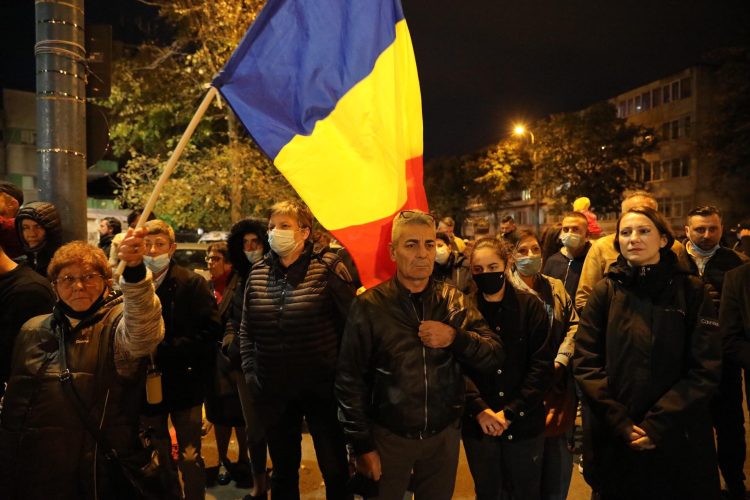 Criminali! Asta sunteți!