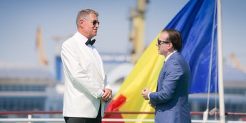 Superman se înțelege bine cu Terminator